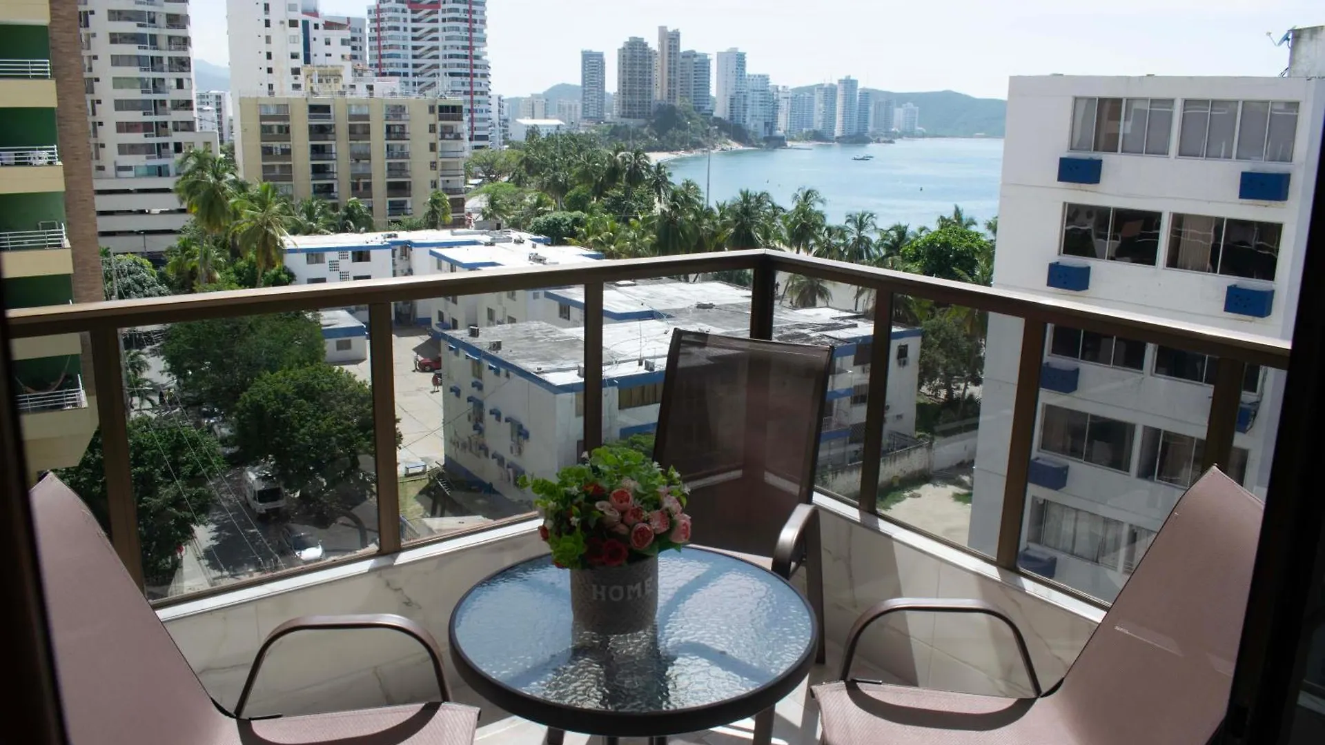 Apartamento Vista Azul Rodadero Laureles 801 Gaira
